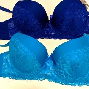 38B set of 2 lightly lined Amore lacy Bras